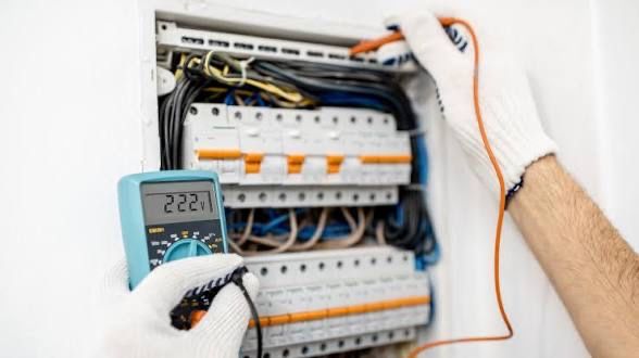Electrician in Lisbon430319009813637120