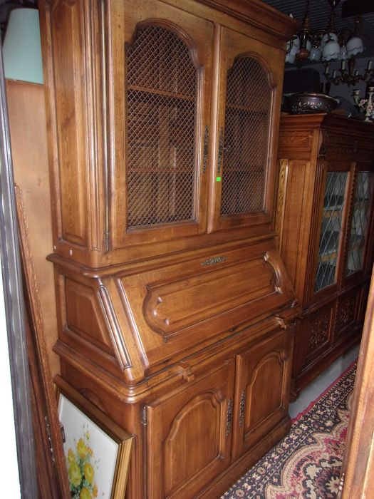 Sekretarzyk dębowy.Bardzo masywny lity dąb 100 %.