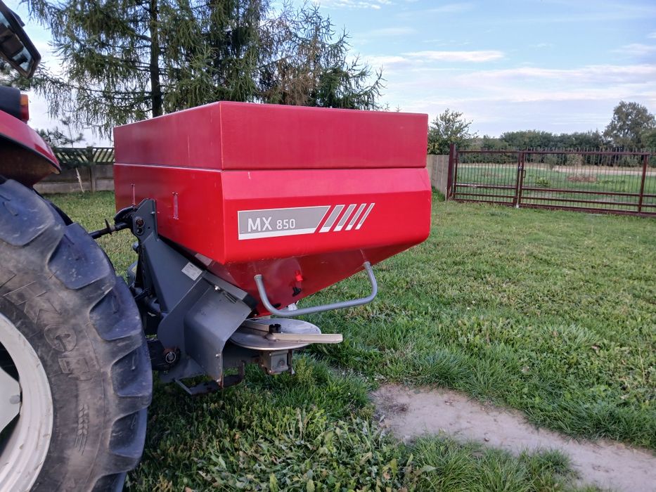 Rozsiewacz Unia Mx850
