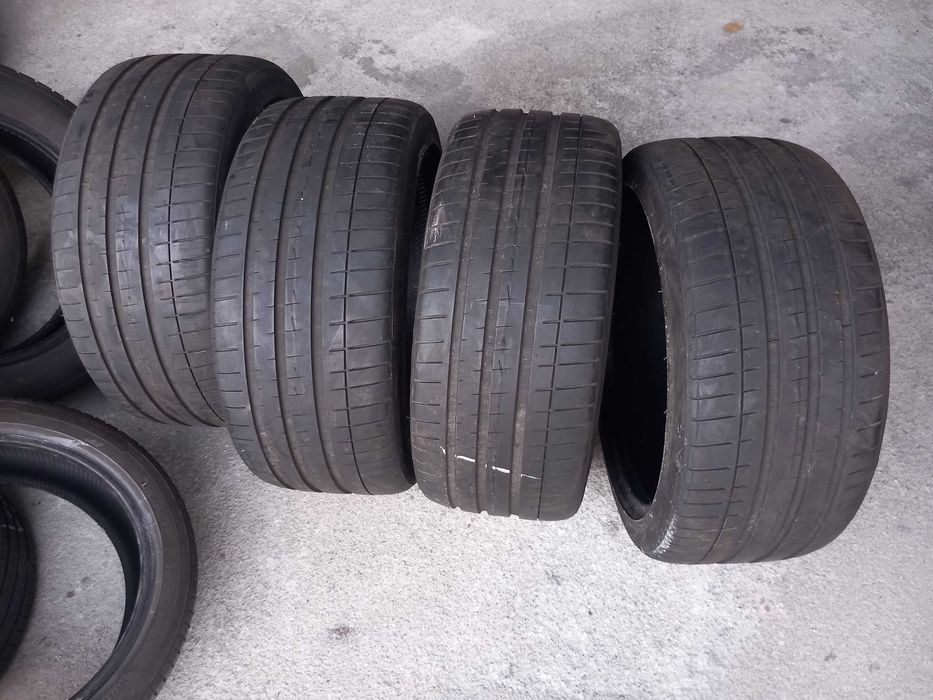 2 pneus 235/40R18 Vredstein