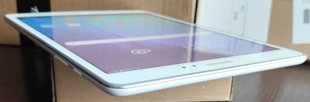 Планшет Samsung Galaxy Tab A, SM-T555, WiFi та 4G.