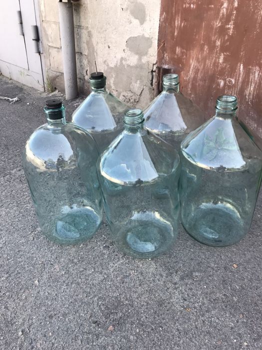 Бутли стеклянные 20л,10л,5л