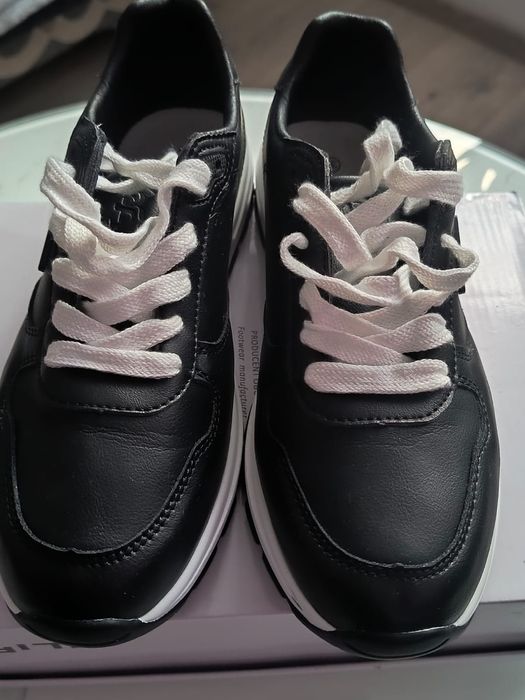 Damskie sportowe buty 38