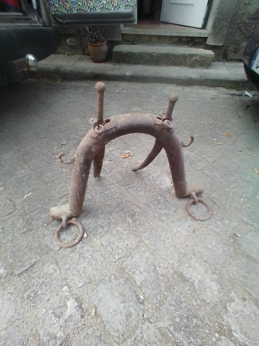 Canga de ferro.     ,