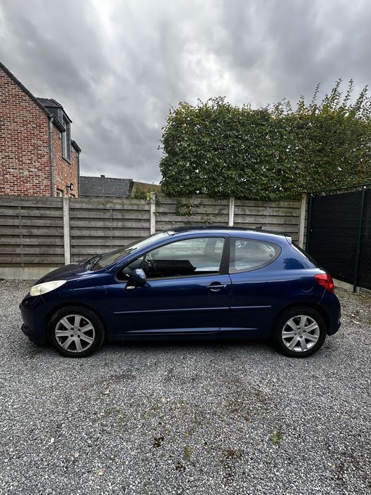 Auto Peugeot 207 z 2009