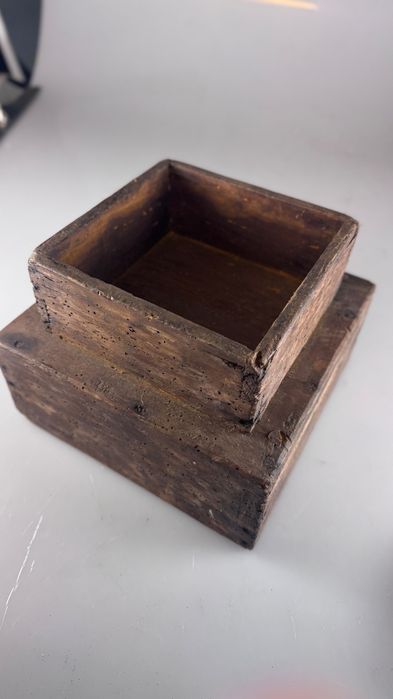 Medidor de cereais antigo para decoraração
