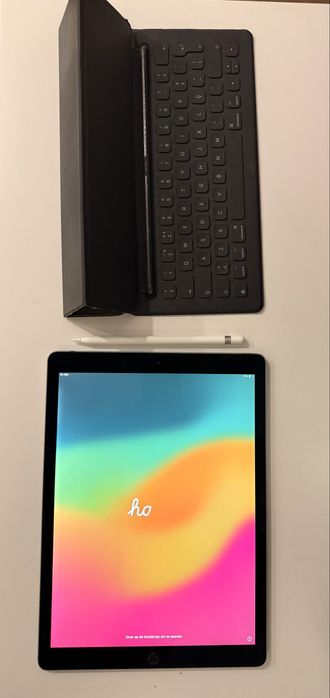 iPad Pro 12.9” 256GB Wi-Fi + Cellular + Apple Pencil + Teclado Oficial | Bom Estado