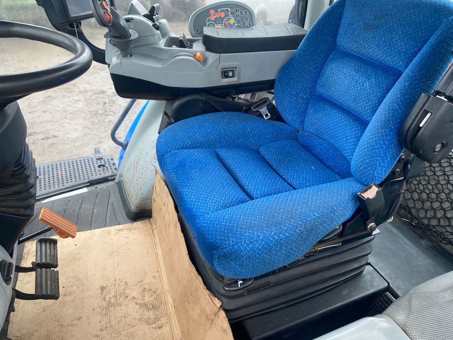 Траткор New Holland T8.410