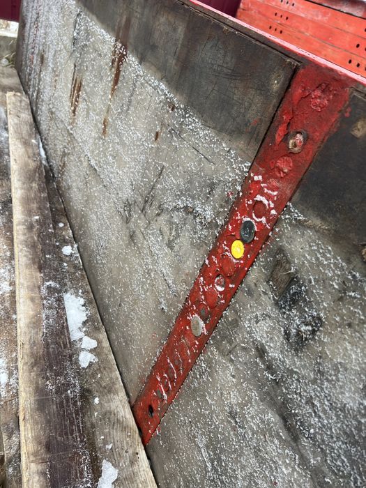 Опалубка ,щіти ,вертикальна опалубка.