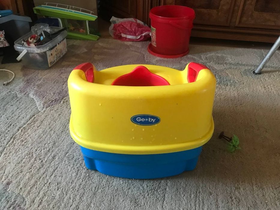 Віддам зручний дитячий горщик 3 в 1 Chico