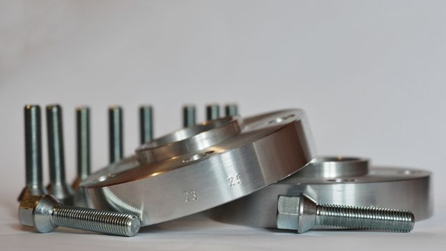 Dystanse do kół VW AUDI SKODA SEAT 15-20mm + śruby