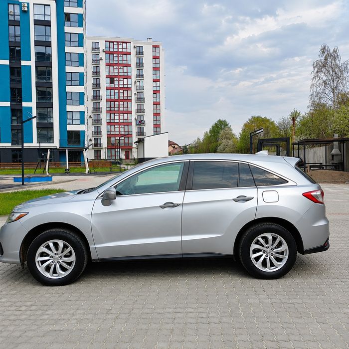 Продам власний автомобіль Akura RDX