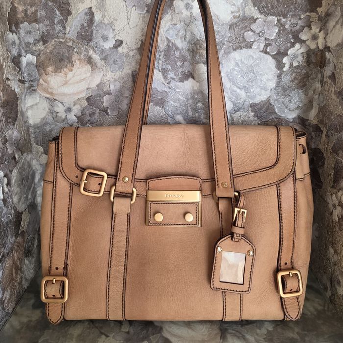 Шкіряна сумка Prada Camel оригінал