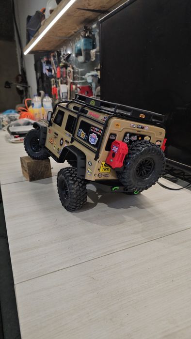 RC 1:10 Traxxas Trx4 Defender Sand Camel Trophy