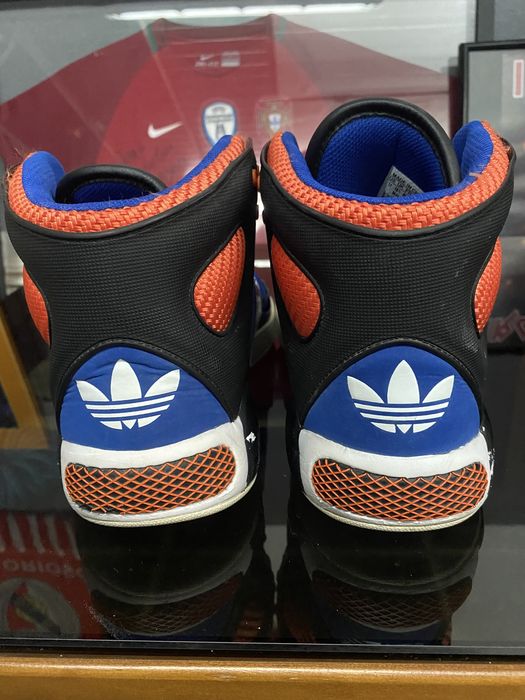 Ténis adidas em muito bom estado originais