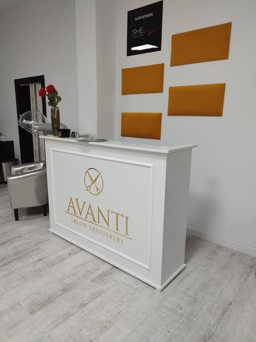 Recepcja kosmetyczna butik fryzjer lada DOSTEPNA OD RĘKI