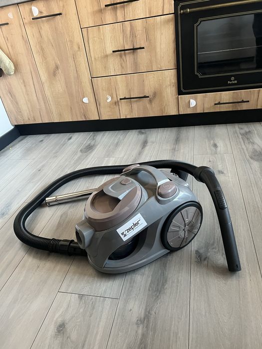 Новый пылесос zepter