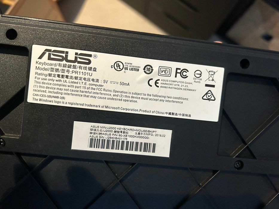 Teclado ASUS em ótimo estado