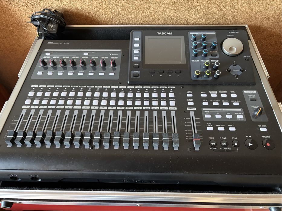 Tascam DP-24 SD Gravação Digital Multipistas