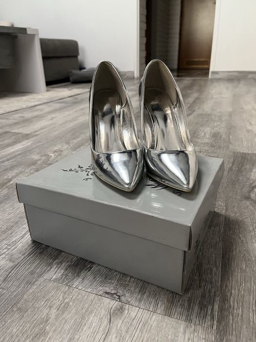 Sprzedam buty szpiki