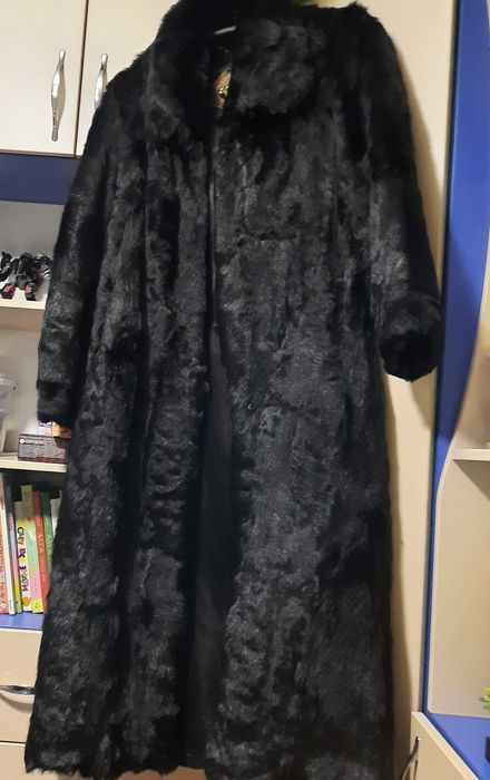 Шуба натуральна з козочки