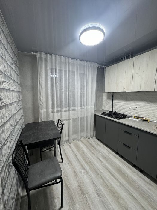 Продам однокомнатную квартиру с ремонтом на площади Мира , 1 этаж!!!