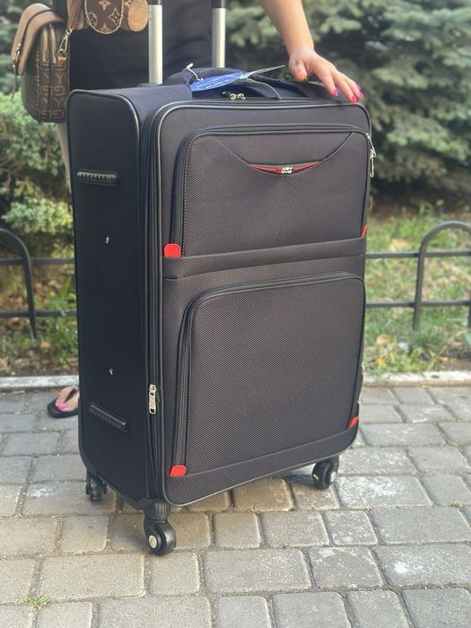 Чемодан Easy move s 849 грн, m 1899,L 1899 , xl 2899