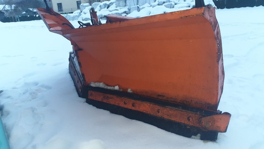 Pług do odśnieżania strzałkowy 2.40cm