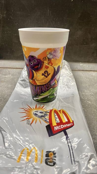 Обміняю на будь який інший з колекції стакан FIFA mcdonald’s