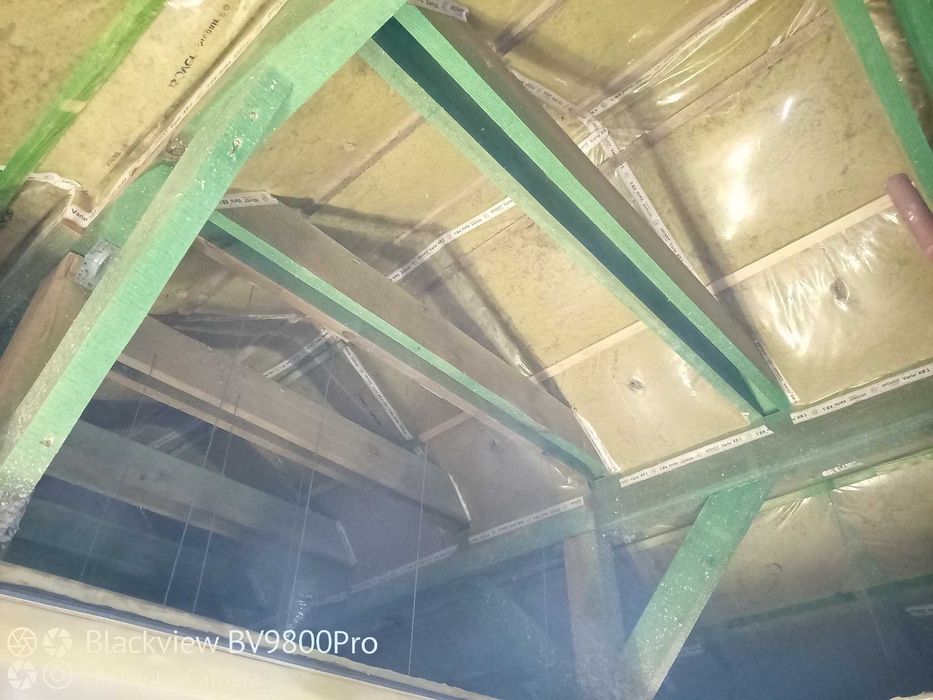 nadmuch izolacji (wełna, celuloza). Ocieplenia sufitów i poddaszy