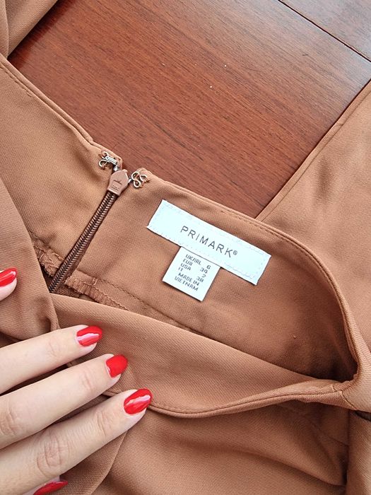 Calças largas castanhas/ caramelo Primark, tamanho 34 - nunca usadas