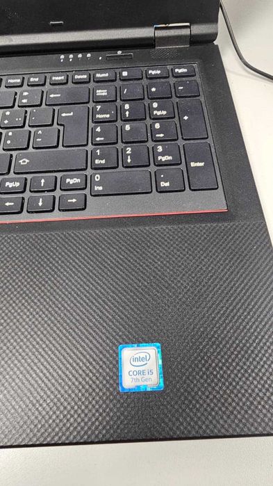 Portátil Fujitsu Lifebook - i5 7° Geração