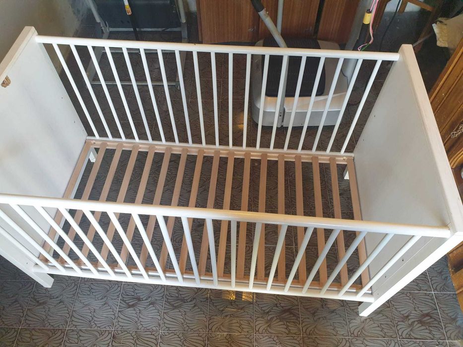 Berço com sinais de uso