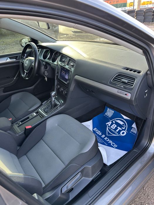 Продам Volkswagen e-Golf 2014 рік можлива розстрочка, кредит, обмін!