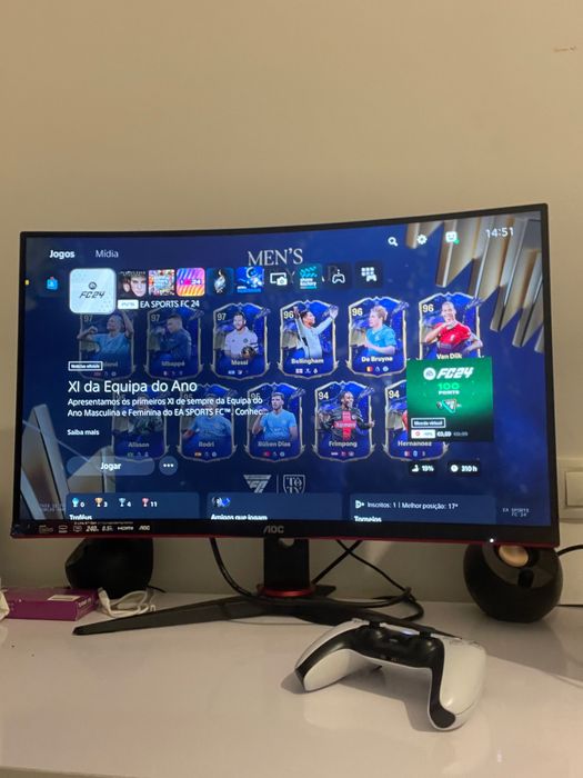 Selling AOC 27" C27G2ZE Curved Monitor, 240Hz64284545624706122