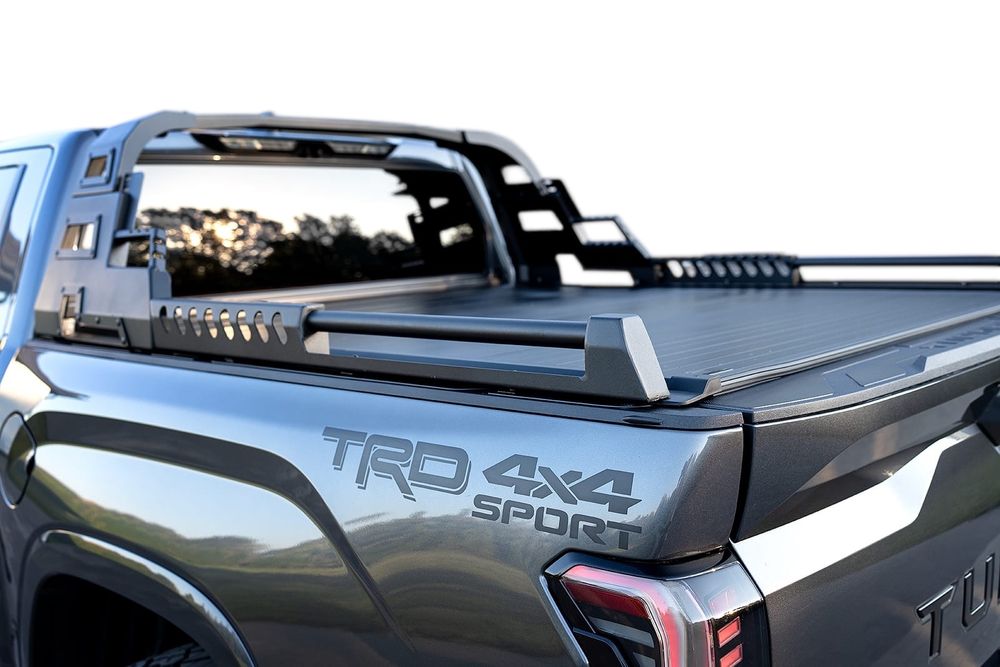 Toyota Tundra orurowanie paki COMBAT Roll Bar