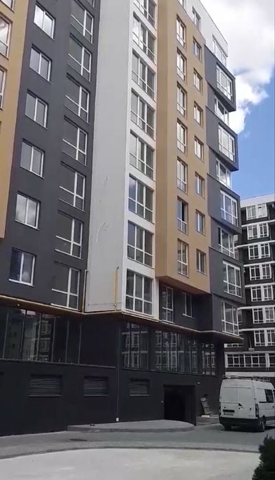 Продаж | велике паркомісце | Малоголосківська | перша лінія | ЖК Нове  життя |
