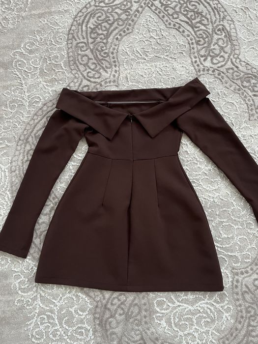 Сукня жіноча з відкритими плечима