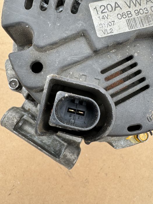 Генератор Audi A4 B7