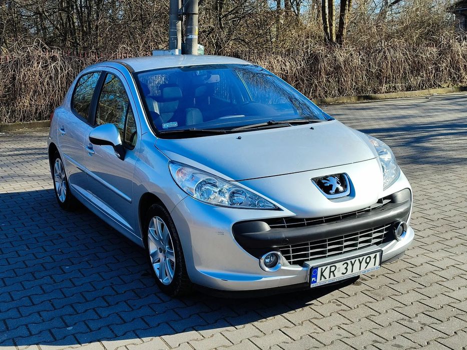Peugeot 207 1.6 benzyna rok 2007