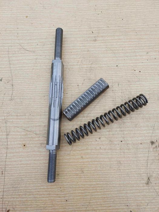 Korba wałek zębatka Wiertarki ws15 przekładnia klin nakrętka zabierak.