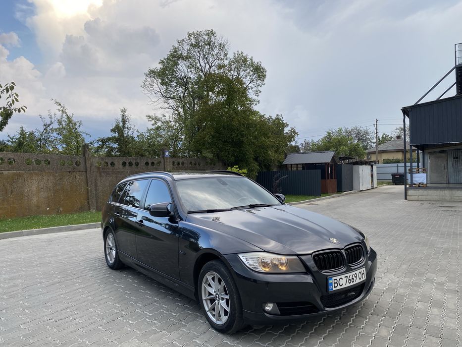 BMW e91 2.0d 2011