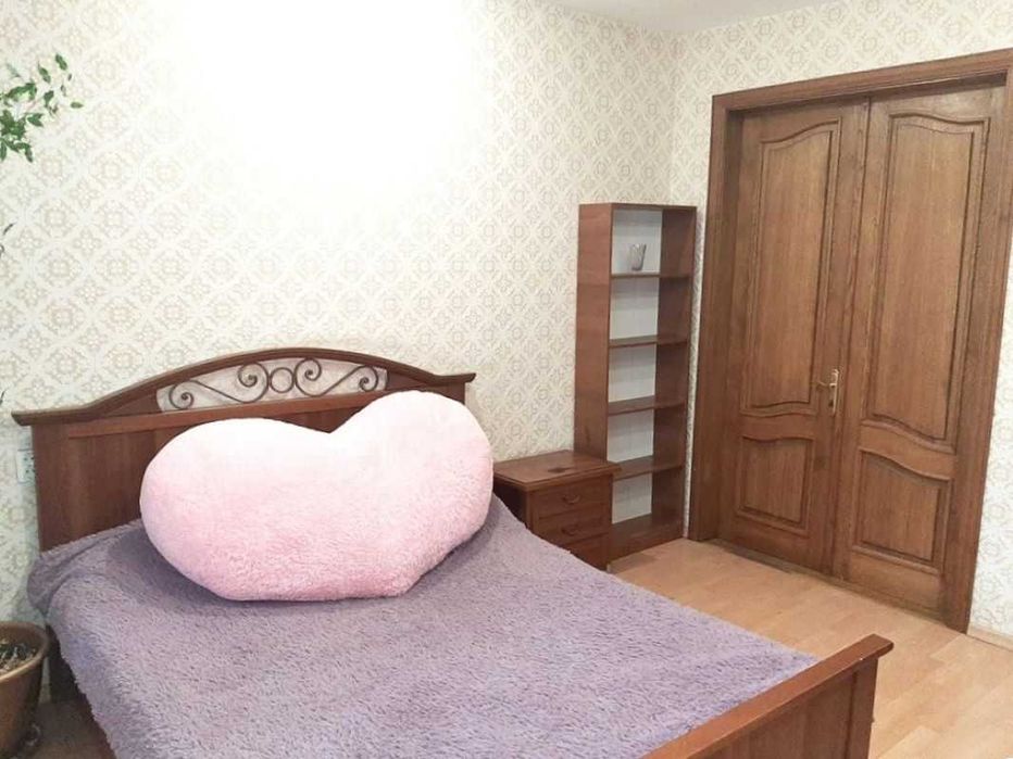 Продаж 3-кімнатної квартири, Голосіївський район, проспект Науки 42/1, метро Деміївська.