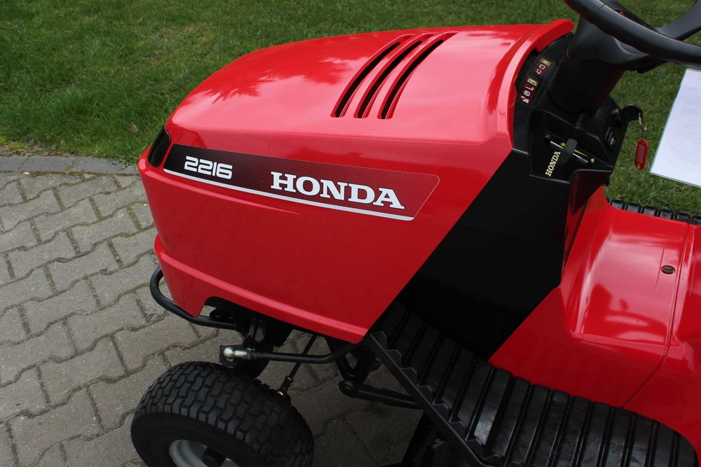 Honda 2216 V2  TRAKTOREK Kosiarka
