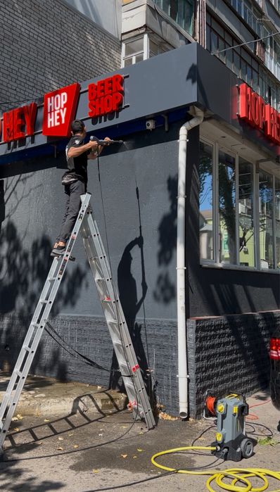 Клінінгові послуги миття вікон, фасадів , вітрин, висотні роботи