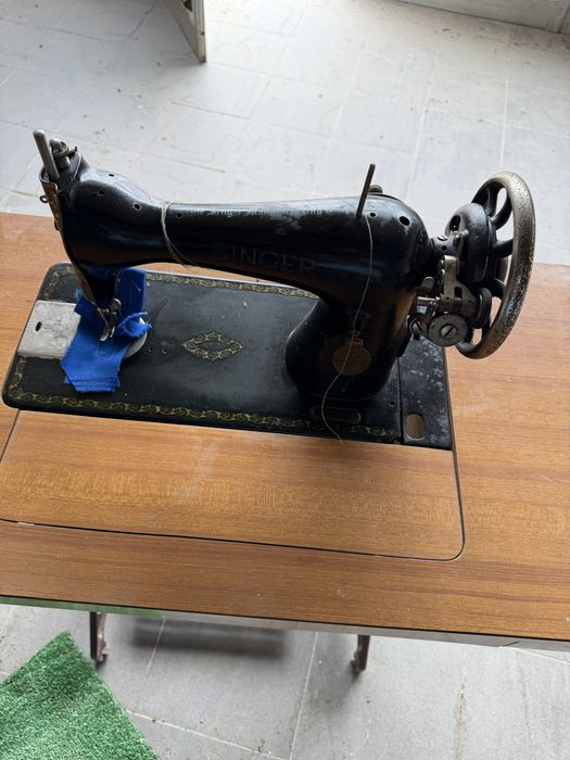 Maquina costura antiga