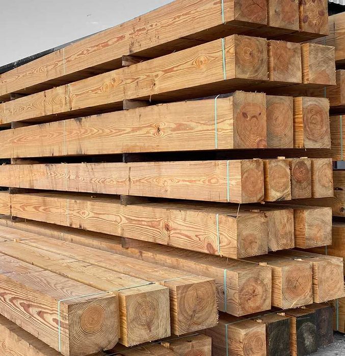 Stare belki z rozbiórki – drewno z więźby dachowej, zdrowe i suche