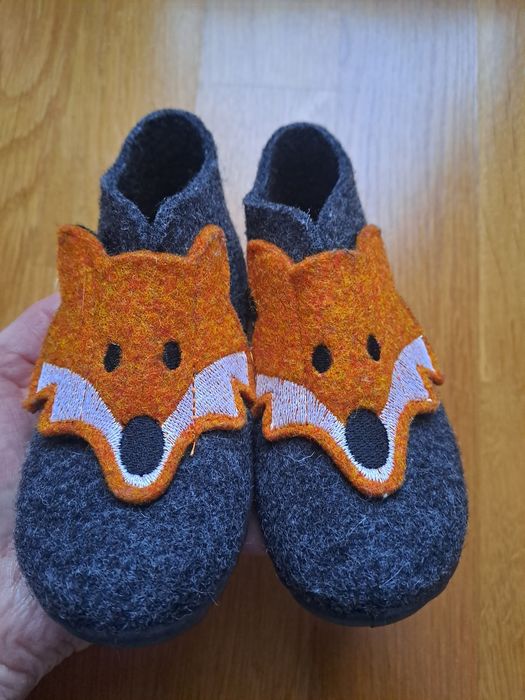 Wełniane kapcie liski