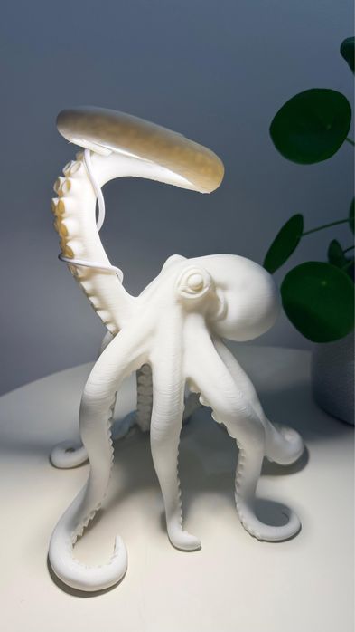 Luminária Polvo Branca – Design Exclusivo | Peça Premium