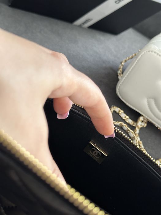 Сумка chanel шкіряна бочонок, чорний та білий шанель lambskin